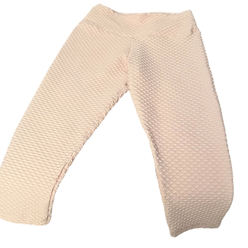 Booty Brabants small ballet pink 7/8 textured leggings fits multiple sizes